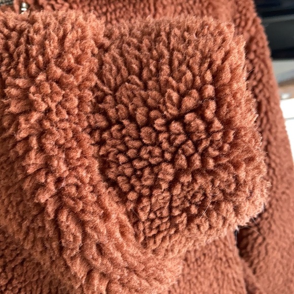 Elodie Nordstrom faux shearling rust brown, zip closure, pocket, collar jacket. - Picture 5 of 16